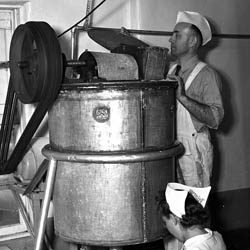 Saskatoon Dairy Pool Employees, [ca. 1948]