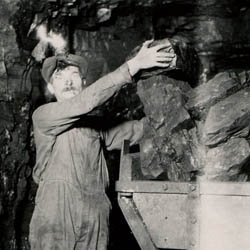 Loading Coal, [ca. 1910s]