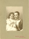 Christina Murray with daughter Christina Their second daughter, Jean Elizabeth, was born on 29 April 1901 and their third and last child, daughter Lucy Hunter, was born 2 October 1902.